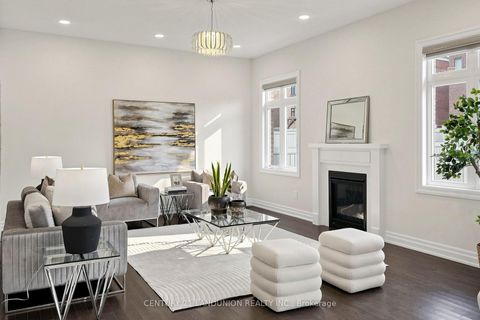 Photo 12 at 211 Touch Gold Crescent, Bayview Southeast, Aurora