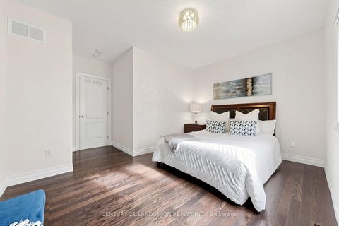 Photo 34 at 211 Touch Gold Crescent, Bayview Southeast, Aurora