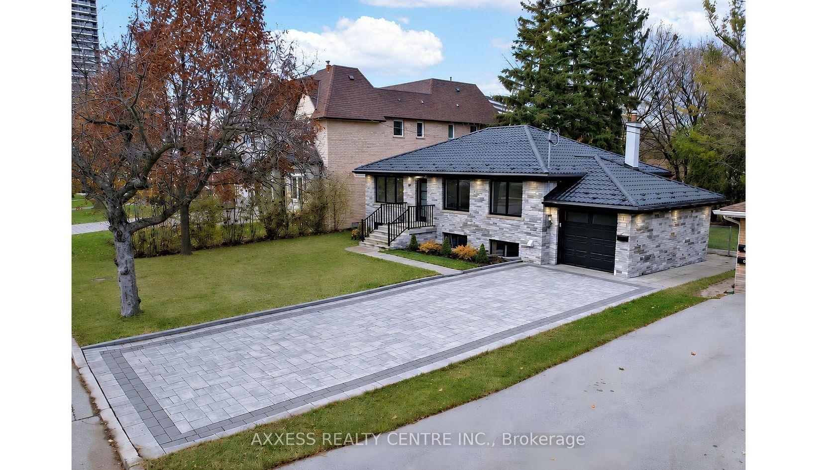 44 Transwell Avenue, Newtonbrook West, Toronto photo number 2