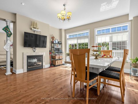 Photo 12 at 161 Townsgate Drive, Yorkhill, Vaughan