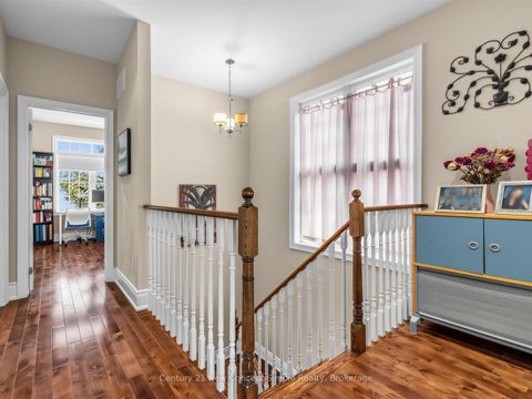 Photo 21 at 161 Townsgate Drive, Yorkhill, Vaughan