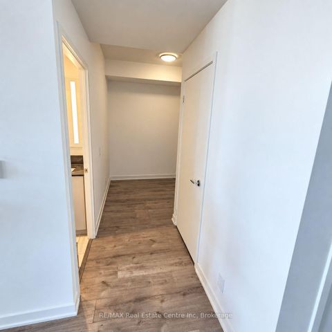 Photo 10 at 328 - 285 Dufferin Street, South Parkdale, Toronto