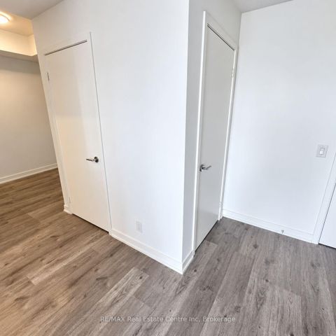 Photo 11 at 328 - 285 Dufferin Street, South Parkdale, Toronto
