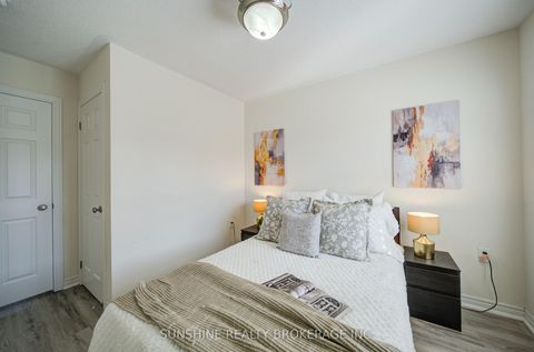 Photo 21 at 40 PRINGDALE GARDENS Circle, Eglinton East, Toronto