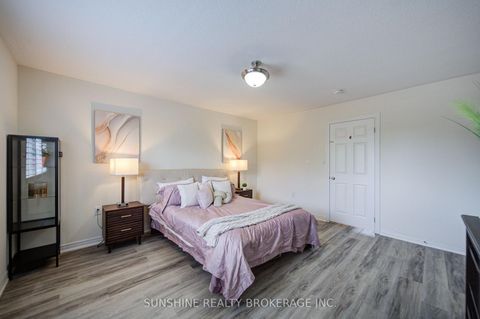 Photo 26 at 40 PRINGDALE GARDENS Circle, Eglinton East, Toronto