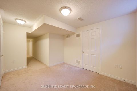 Photo 28 at 40 PRINGDALE GARDENS Circle, Eglinton East, Toronto