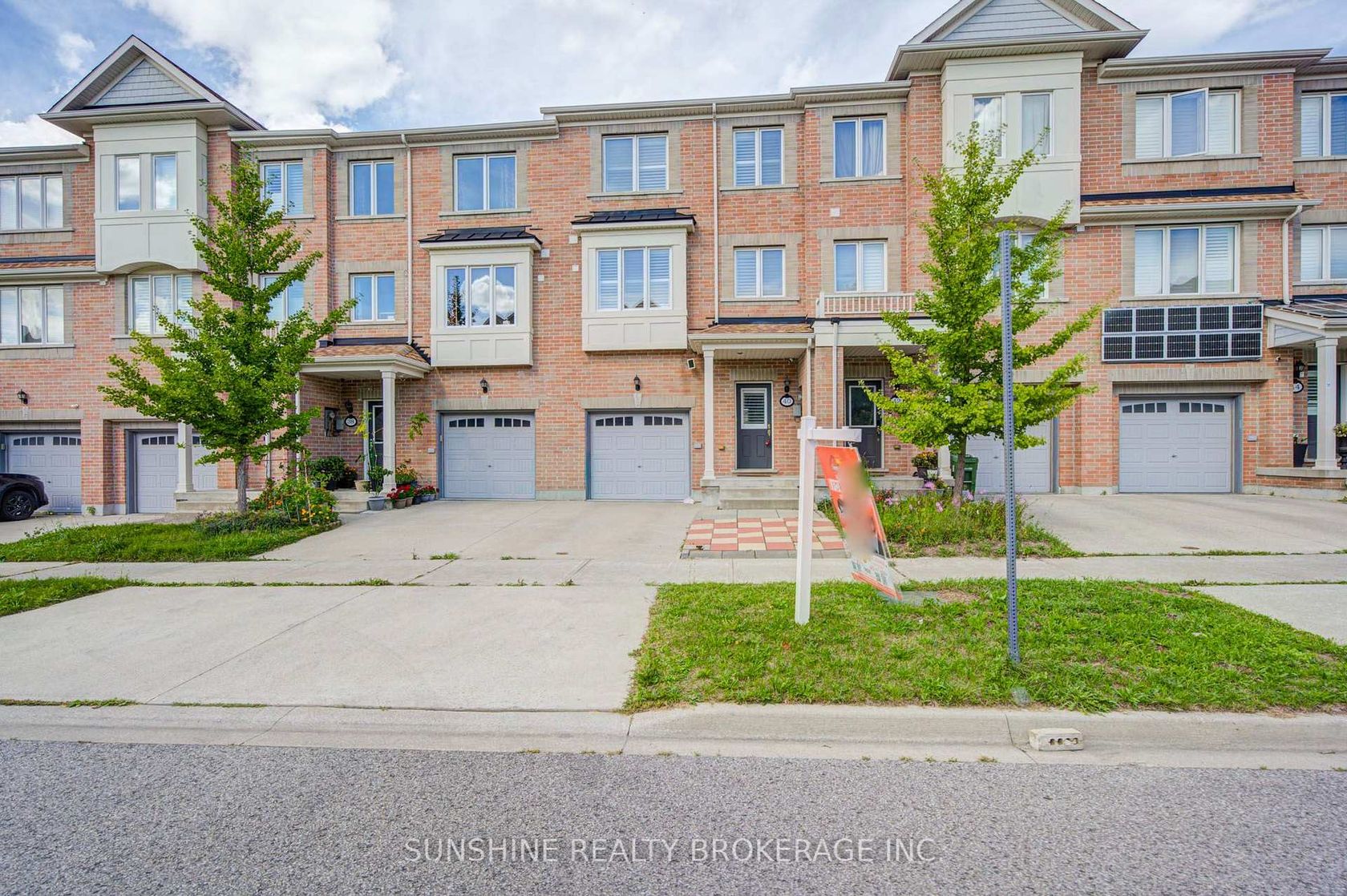 40 PRINGDALE GARDENS Circle, Eglinton East, Toronto photo number 2