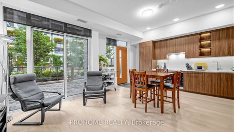 Photo 6 at 111 - 27 McMahon Drive, Bayview Village, Toronto