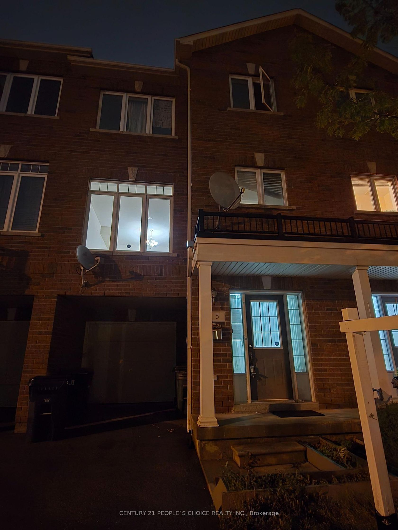 5 Curran Hall Crescent, Morningside, Toronto 