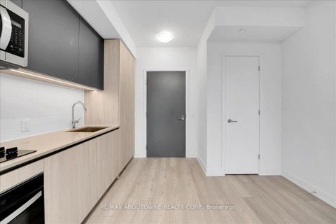 Photo 4 at 1623 - 5858 Yonge Street, Newtonbrook West, Toronto