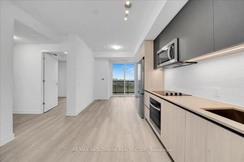 Photo 5 at 1623 - 5858 Yonge Street, Newtonbrook West, Toronto