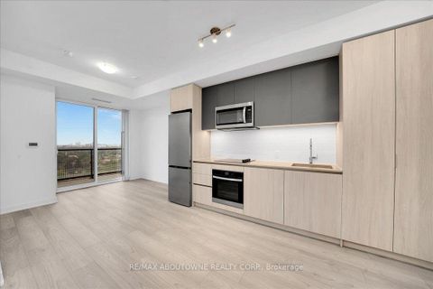 Photo 6 at 1623 - 5858 Yonge Street, Newtonbrook West, Toronto