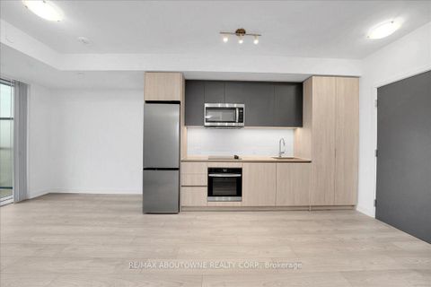 Photo 7 at 1623 - 5858 Yonge Street, Newtonbrook West, Toronto