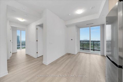 Photo 9 at 1623 - 5858 Yonge Street, Newtonbrook West, Toronto