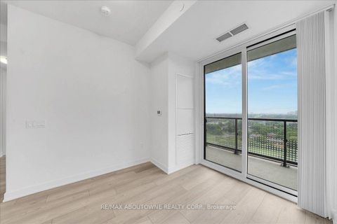 Photo 12 at 1623 - 5858 Yonge Street, Newtonbrook West, Toronto
