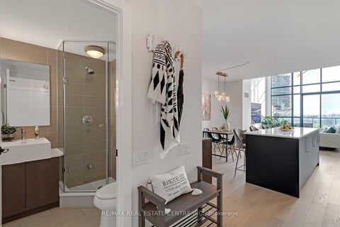 Photo 4 at 407 - 5 Hanna Avenue, Niagara, Toronto