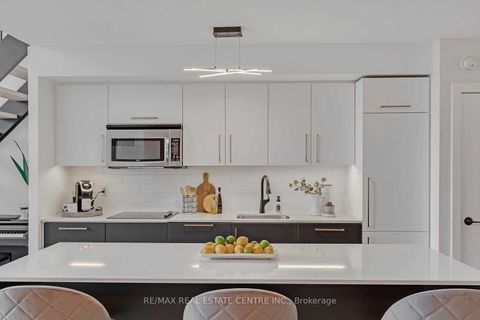 Photo 6 at 407 - 5 Hanna Avenue, Niagara, Toronto