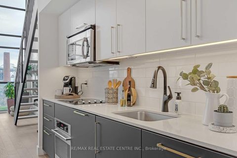 Photo 9 at 407 - 5 Hanna Avenue, Niagara, Toronto
