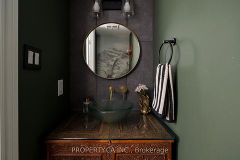 Photo 7 at 819 - 12 Sudbury Street, Niagara, Toronto