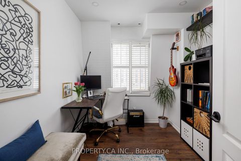 Photo 11 at 819 - 12 Sudbury Street, Niagara, Toronto