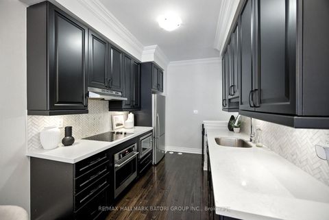 Photo 7 at 2110 Bayview Avenue, York Mills, Toronto
