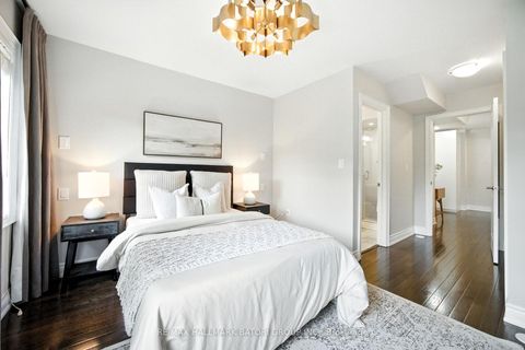 Photo 16 at 2110 Bayview Avenue, York Mills, Toronto