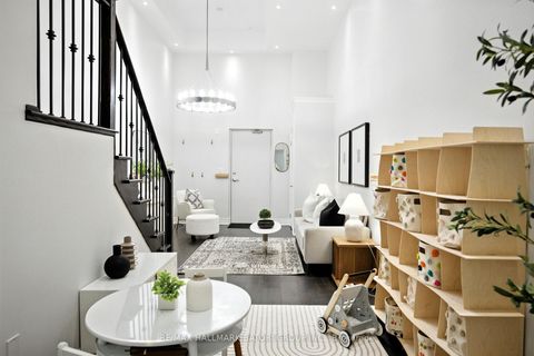 Photo 20 at 2110 Bayview Avenue, York Mills, Toronto