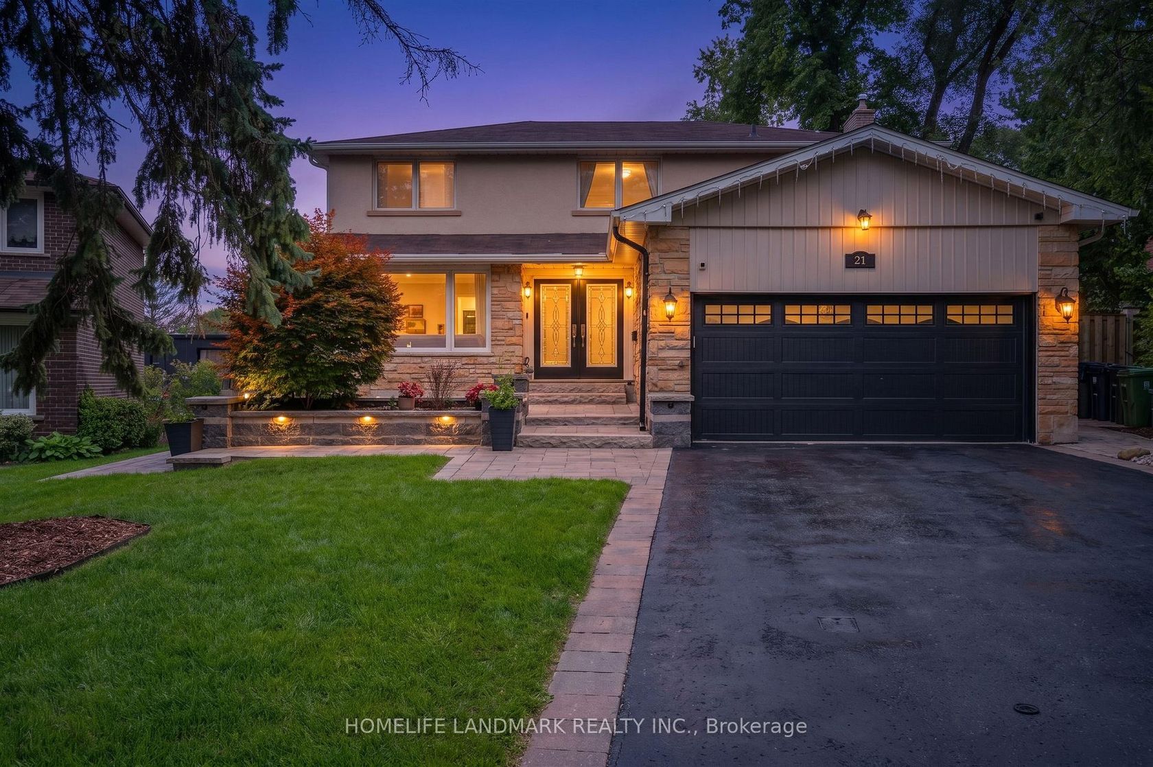 21 Bearwood Drive, Humber Valley, Toronto photo 3
