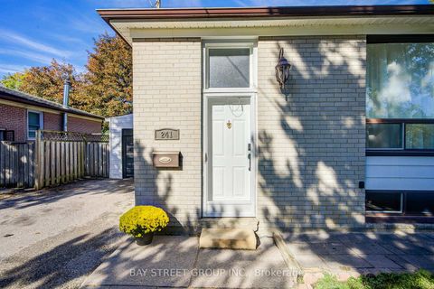Photo 4 at 241 Taylor Mills Drive N, Crosby, Richmond Hill