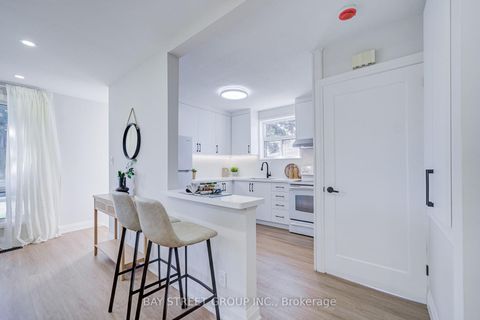 Photo 12 at 241 Taylor Mills Drive N, Crosby, Richmond Hill