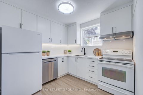 Photo 13 at 241 Taylor Mills Drive N, Crosby, Richmond Hill