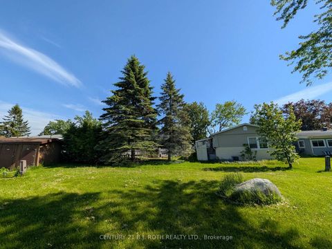Photo 2 at 66 Linden Lane, Rural Innisfil, Innisfil