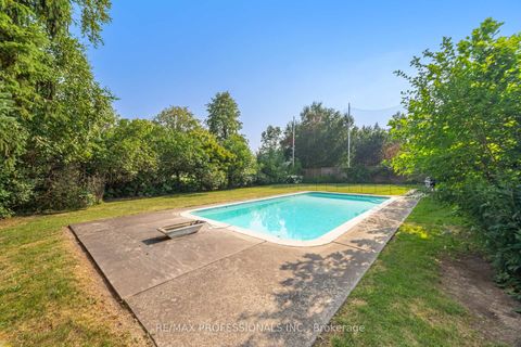 Photo 21 at 55 Bywood Drive, Rosethorn, Toronto