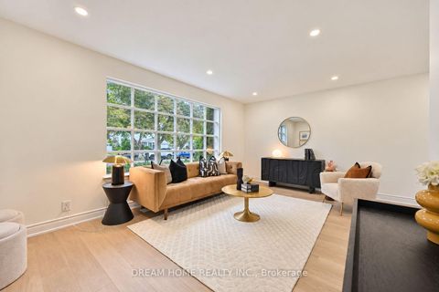 Photo 13 at 47 Clareville Crescent, Don Valley Village, Toronto