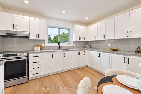 Photo 26 at 47 Clareville Crescent, Don Valley Village, Toronto