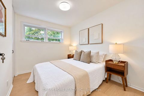 Photo 33 at 47 Clareville Crescent, Don Valley Village, Toronto