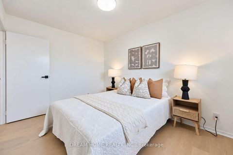 Photo 38 at 47 Clareville Crescent, Don Valley Village, Toronto