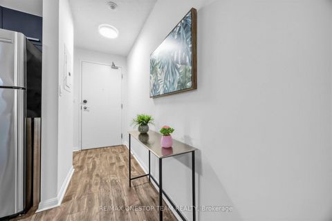 Photo 3 at 504 - 11 St Joseph Street, Bay Street Corridor, Toronto