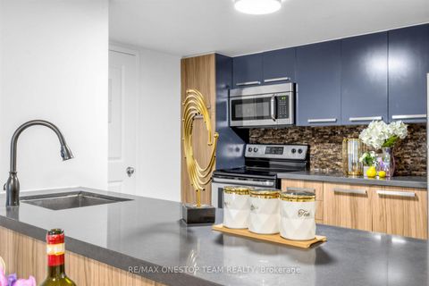 Photo 10 at 504 - 11 St Joseph Street, Bay Street Corridor, Toronto
