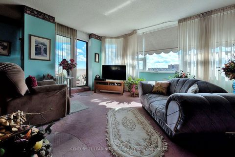 Photo 12 at 1910 - 121 Ling Road, West Hill, Toronto