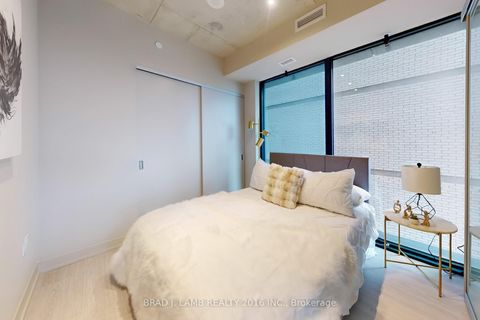 Photo 23 at 518 - 195 McCaul Street, Chinatown, Toronto