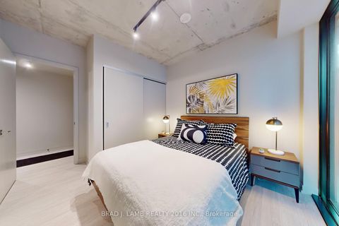 Photo 28 at 518 - 195 McCaul Street, Chinatown, Toronto