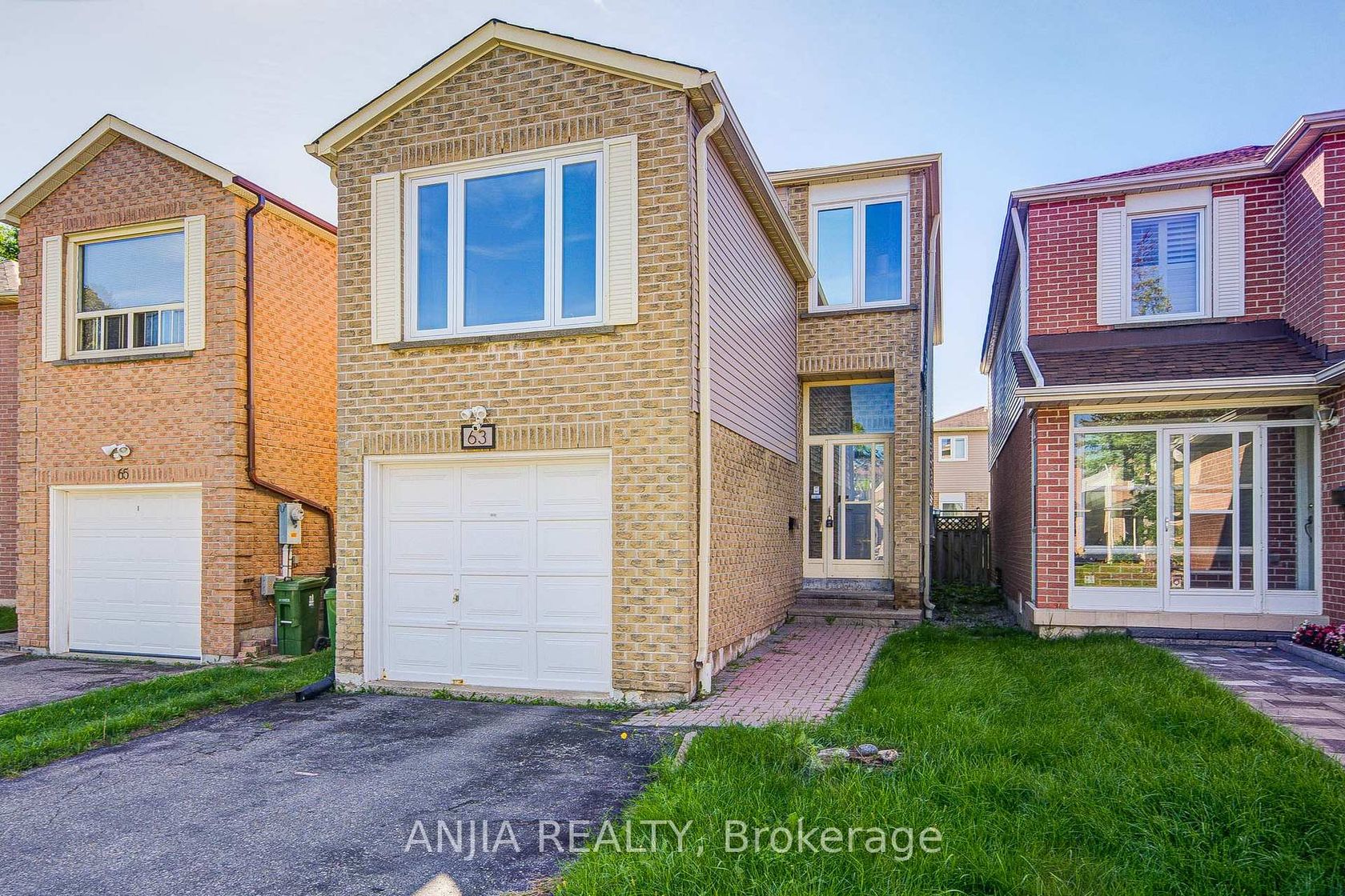 63 Enchanted Hills Crescent, Milliken, Toronto photo 3