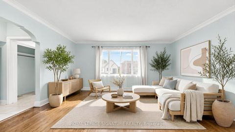 Photo 5 at 14 Valdane Drive, Birchmount, Toronto