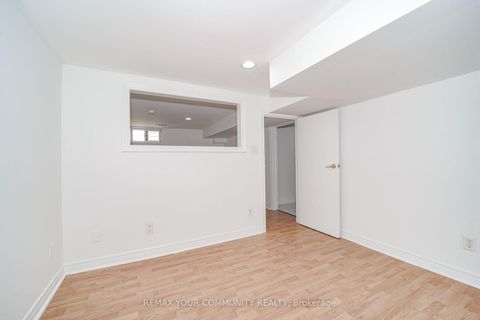 Photo 22 at 102 Hearst Circle, Amesbury, Toronto