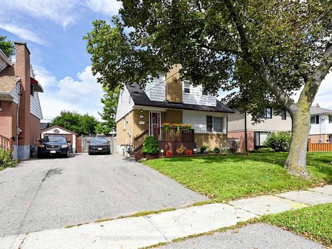 Photo 1 at 16 Clearbrooke Circle, Kipling, Toronto
