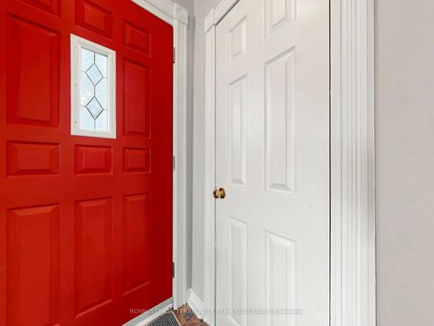 Photo 4 at 16 Clearbrooke Circle, Kipling, Toronto