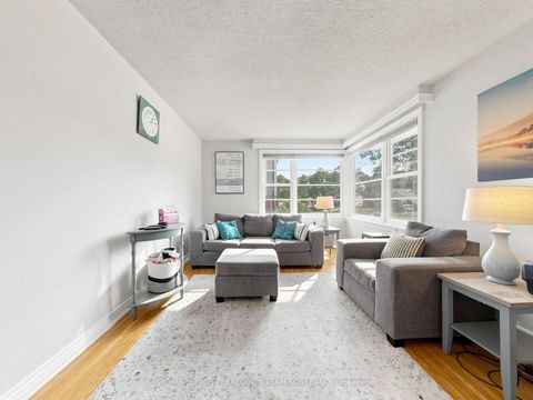 Photo 6 at 16 Clearbrooke Circle, Kipling, Toronto