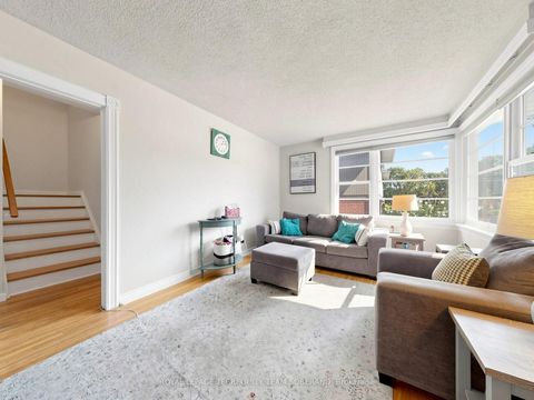 Photo 8 at 16 Clearbrooke Circle, Kipling, Toronto