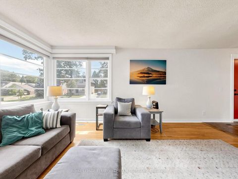 Photo 9 at 16 Clearbrooke Circle, Kipling, Toronto